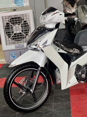 💥Honda Future 2024 Trắng-Đen Sporty BS68 9 chủ ký. Mua bán Xe máy tại Thành phố Thủ Đức Tp Hồ Chí Minh được đăng bởi XE MÁY THỦ ĐỨC hình 1