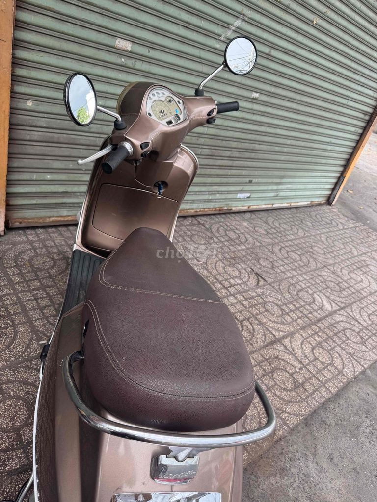 Piaggio Vespa Race Nâu Cổ điển. Mua bán Xe máy tại Quận Gò Vấp Tp Hồ Chí Minh được đăng bởi phạm thị thu thuỷ hình 3