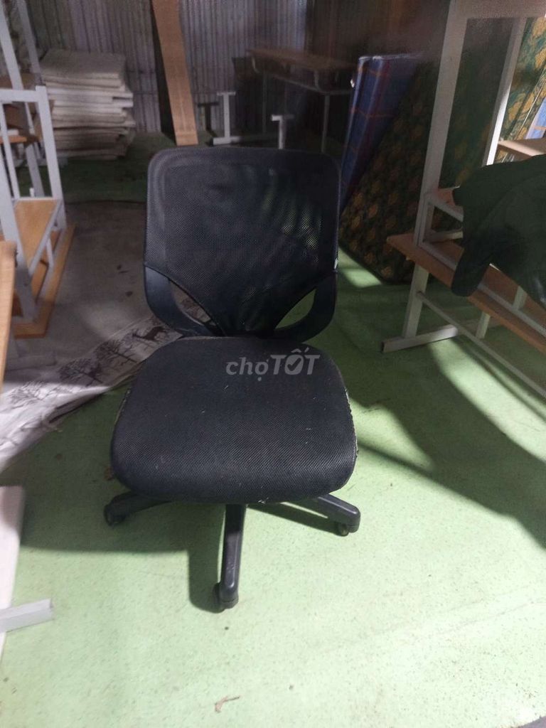 Ghế xoay văn phòng lưới thoáng khí màu Đen. Mua bán Đồ dùng văn phòng tại Quận Bắc Từ Liêm Hà Nội được đăng bởi Khiên Nguyễn hình 1