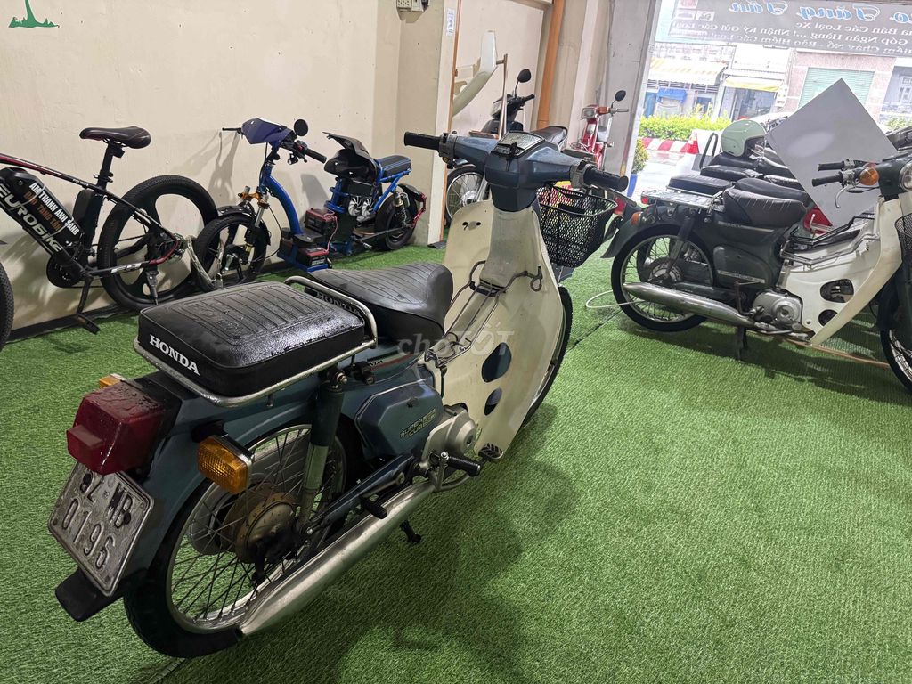 Honda Cub 82 củ 50 cc : 8 tr 8 xe bến súc Bd btc. Mua bán Xe máy tại Huyện Dầu Tiếng Bình Dương được đăng bởi Đào Tấn hình 4