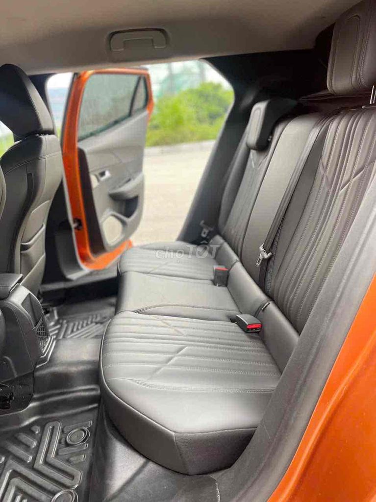 Peugeot 2008 2021 GT Line 1.2 AT - 50000 km. Mua bán Ô tô tại Quận Nam Từ Liêm Hà Nội được đăng bởi Tiến thoả xe chất hình 9