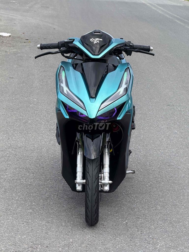 Vario 2021 полностью тюнингован, отличный мотор, легкий ход