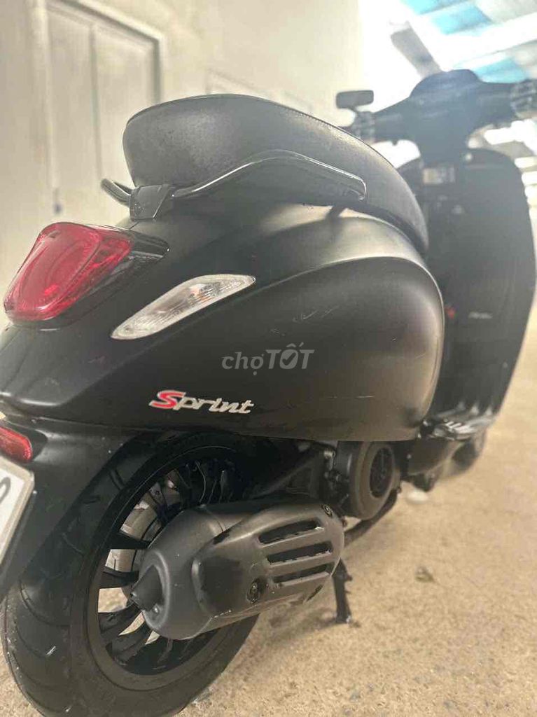 Nhà dư xe cần bán vespa 125cc 2020