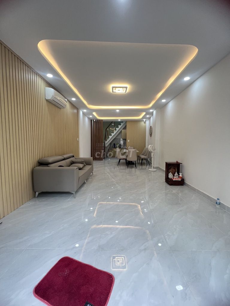 Giảm nhanh 300 triệu. Từ 8,7 tỷ - 8,4 tỷ. Mặt tiền đường Trần Phú, Q5