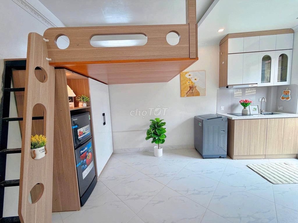 Cho thuê phòng trọ full nội thất, thang máy, ban công thoáng tại Linh