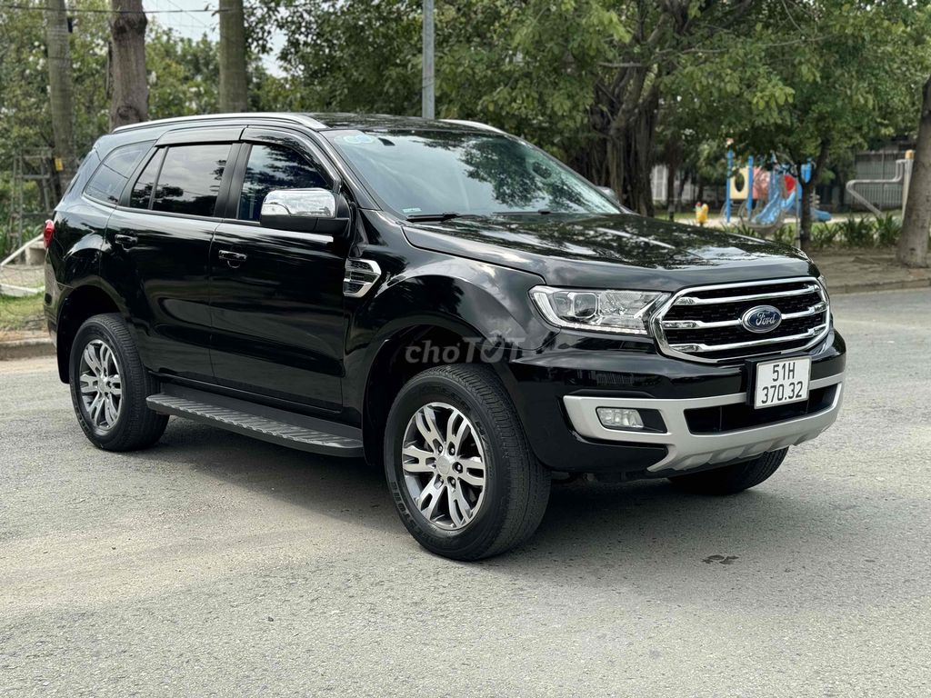 Ford Everest 2020 2.0L AT 4x2 odo 4v km siêu mới