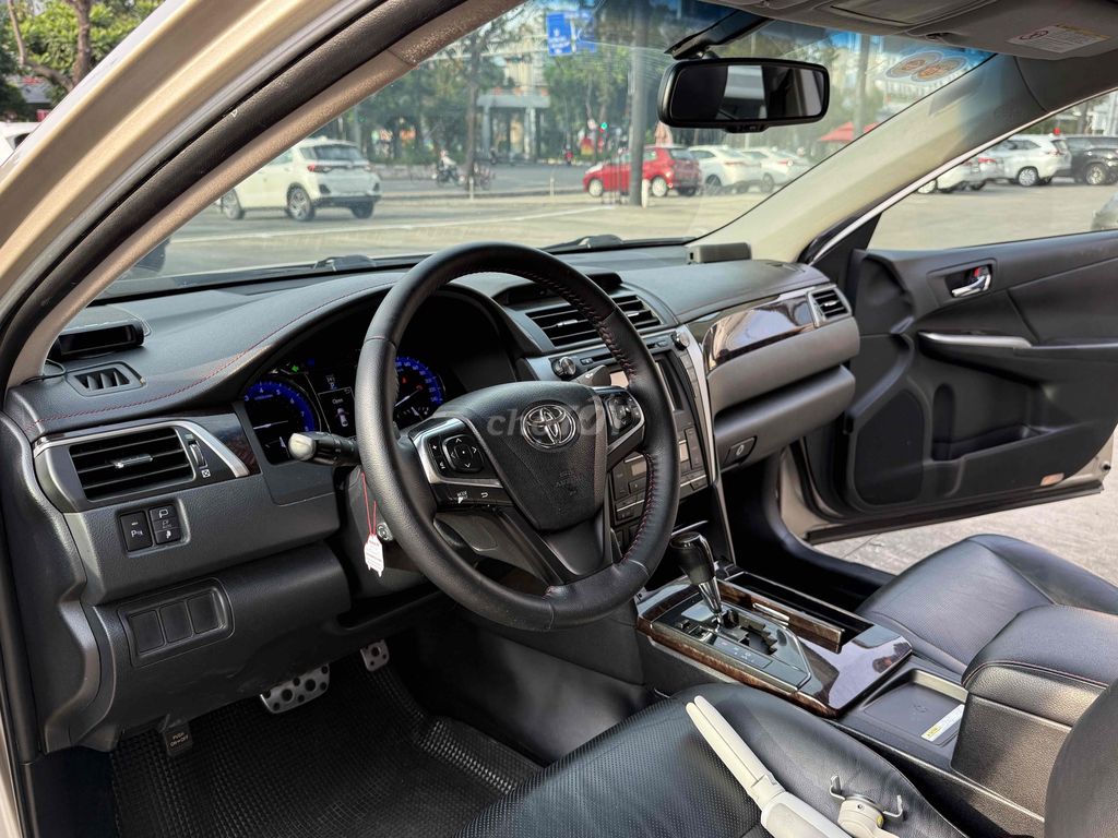 Toyota Camry 2016 2.5Q - Xe Cũ Chính Hãng - Đẹp. Mua bán Ô tô tại Quận Bình Thạnh Tp Hồ Chí Minh được đăng bởi Công Sang hình 7