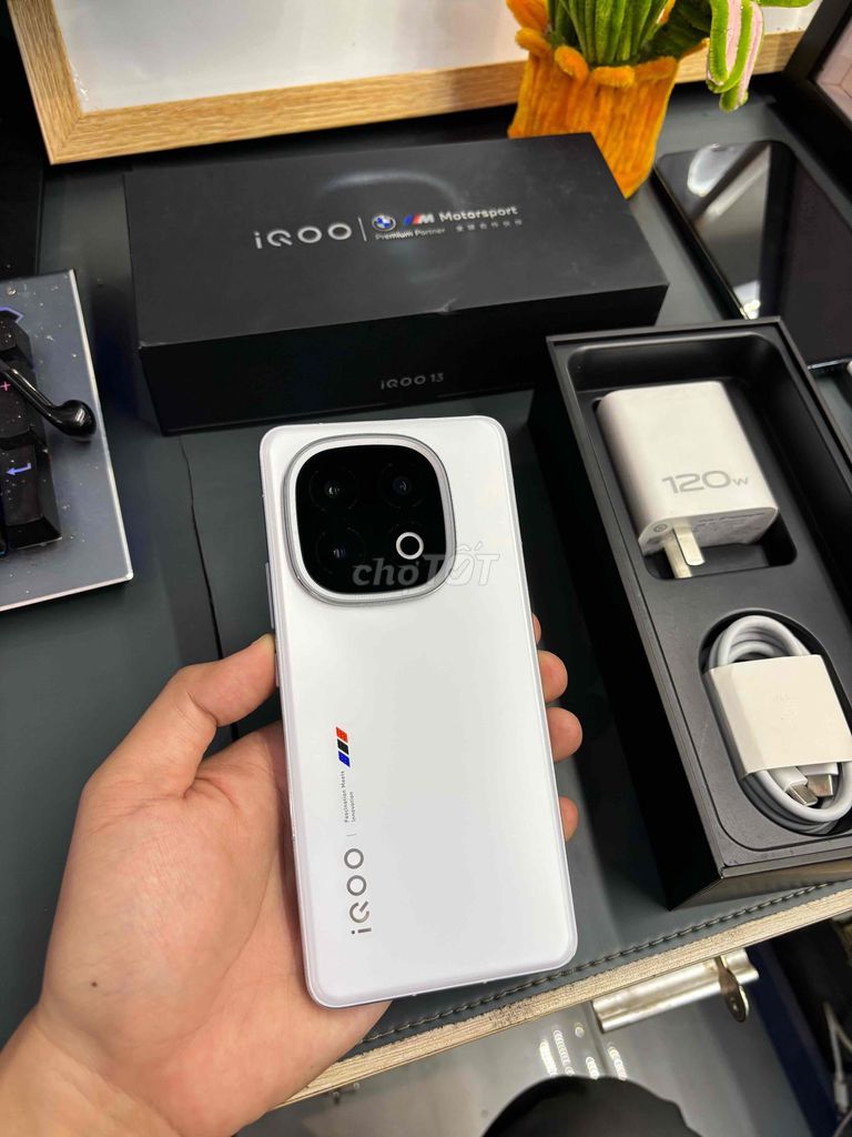 📱Vivo iQOO 13 Trắng 12GB-256GB Đẹp Keng.. Mua bán Điện thoại tại Thành phố Mỹ Tho Tiền Giang được đăng bởi Phước Lộc Mobile Mỹ Tho hình 1