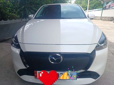 Mazda 2 2025 Trắng 2500 km Nỉ