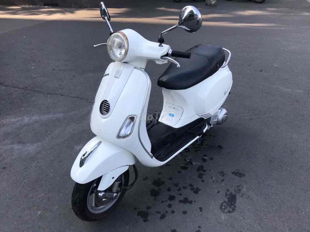 Vespa 125ie(2011)xe đẹp máy zin êm ru. Mua bán Xe máy tại Quận 7 Tp Hồ Chí Minh được đăng bởi Trung Anh hình 1