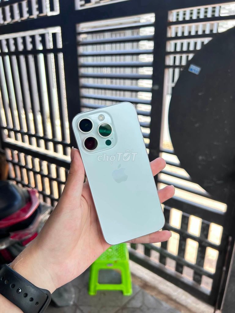 Apple iPhone 15 Pro Bạc OLED. Mua bán Điện thoại tại Quận 10 Tp Hồ Chí Minh được đăng bởi Hội Đồ Điện Tử hình 1