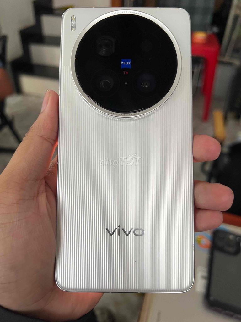 Vivo X200 Ultra 12/256GB Trắng Snapdragon 8 Elit. Mua bán Điện thoại tại Quận Tân Phú Tp Hồ Chí Minh được đăng bởi Tony Chung hình 1