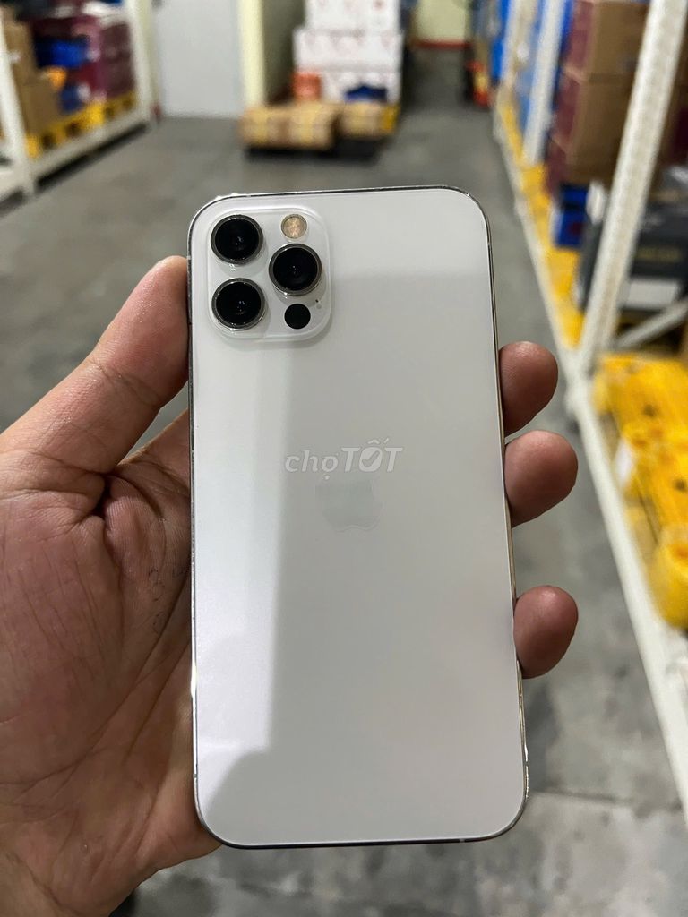 Apple iPhone 12 Pro 128GB Trắng Quốc tế. Mua bán Điện thoại tại Quận Cẩm Lệ Đà Nẵng được đăng bởi Duy Mạnh hình 1