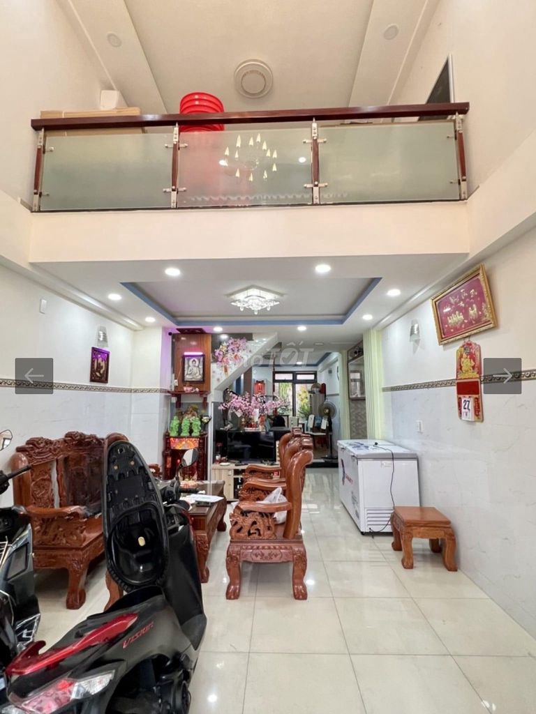 Chủ ngợp cần bán nhà 3 tấm giá tốt, hẻm xe tải Nguyễn Sơn,Tân Phú.68m2