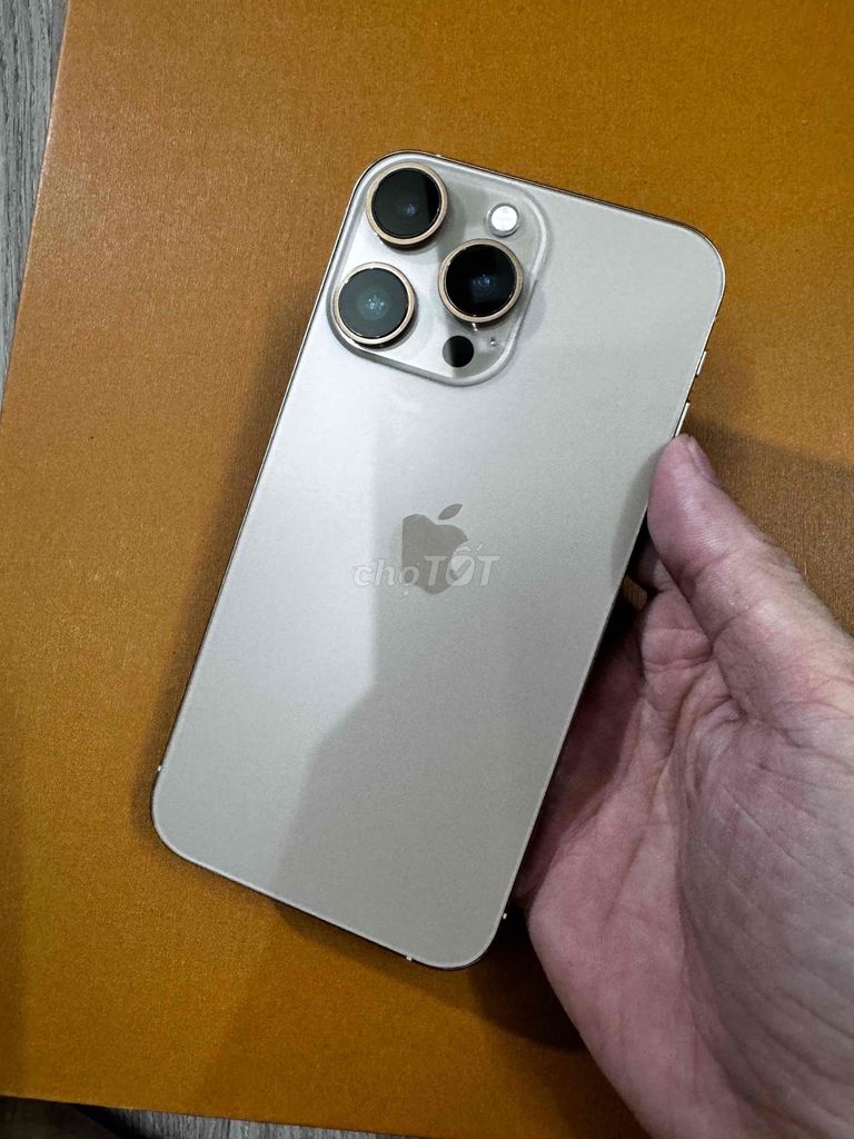 Iphonr Xr lên 16pro Gold đẹp keeng