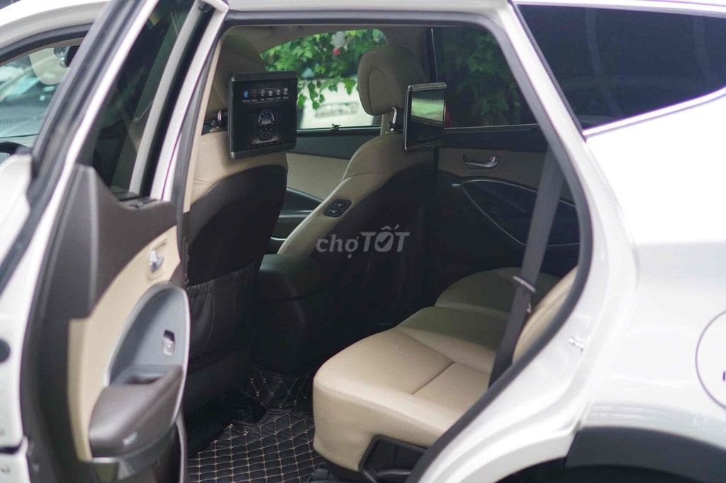 Hyundai Santa Fe 2016 2.2 AT 4WD - 90000 km. Mua bán Ô tô tại Quận Bình Tân Tp Hồ Chí Minh được đăng bởi Long  hình 10