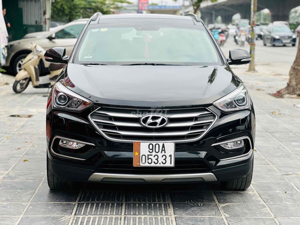 Hyundai Santafe 2017 Bản full xăng Đen. Mua bán Ô tô tại Quận Hoàng Mai Hà Nội được đăng bởi anh Biên hình 3