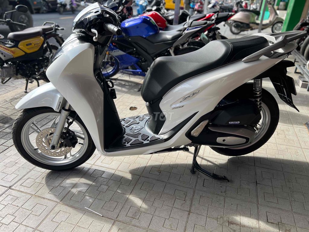 Sh 160 ABS 2024❇️Đồng Moto Đà Lạt ❇️. Mua bán Xe máy tại Thành phố Đà Lạt Lâm Đồng được đăng bởi ĐỒNG MOTOR 2  cá nhân hình 2