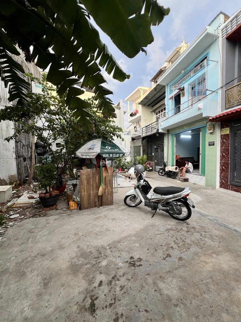 Nhà đã có GPXD sẵn xây mới, DT 8x8m. Mua bán nhà ở tại Quận 7 Tp Hồ Chí Minh được đăng bởi Xuân Lập hình 3