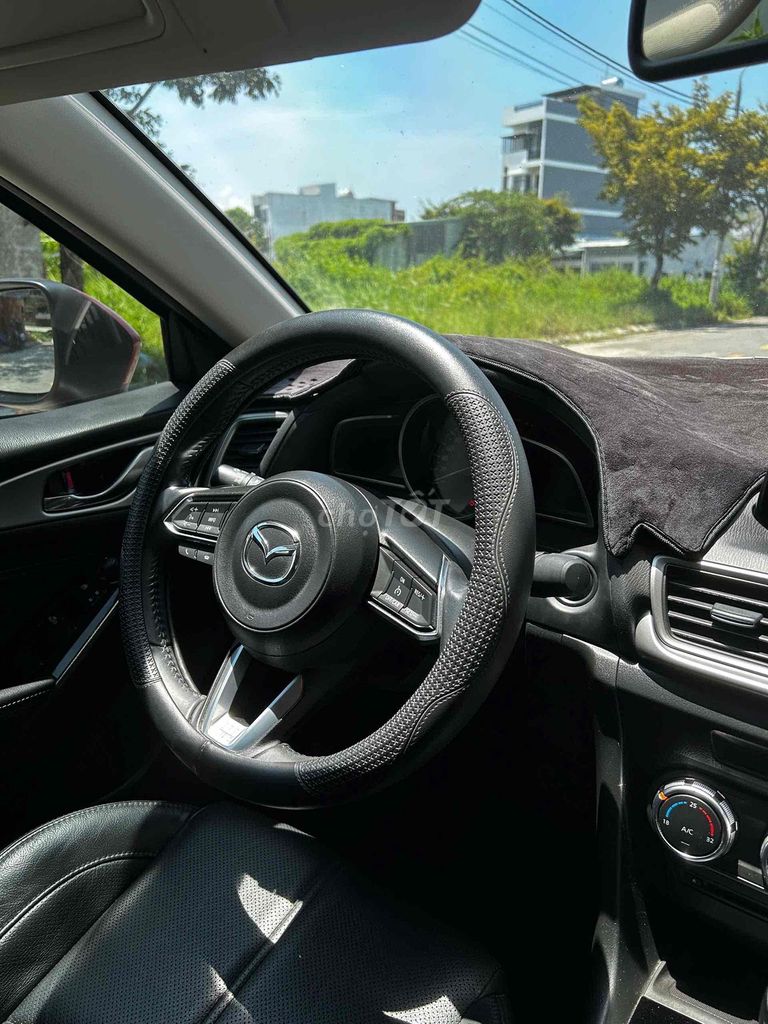 Mazda 3 2019 1.5L Premium - 50000 km. Mua bán Ô tô tại Quận Thanh Khê Đà Nẵng được đăng bởi Mẫn hình 1