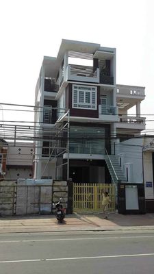 Tòa nhà mặt tiền đường 3/2 quận Ninh Kiều. 700m²