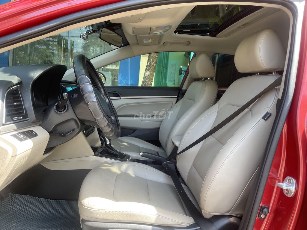 Hyundai Elantra 2018 1.6 AT - 41728 km. Mua bán Ô tô tại Huyện Vĩnh Linh Quảng Trị được đăng bởi Trung Phan hình 6