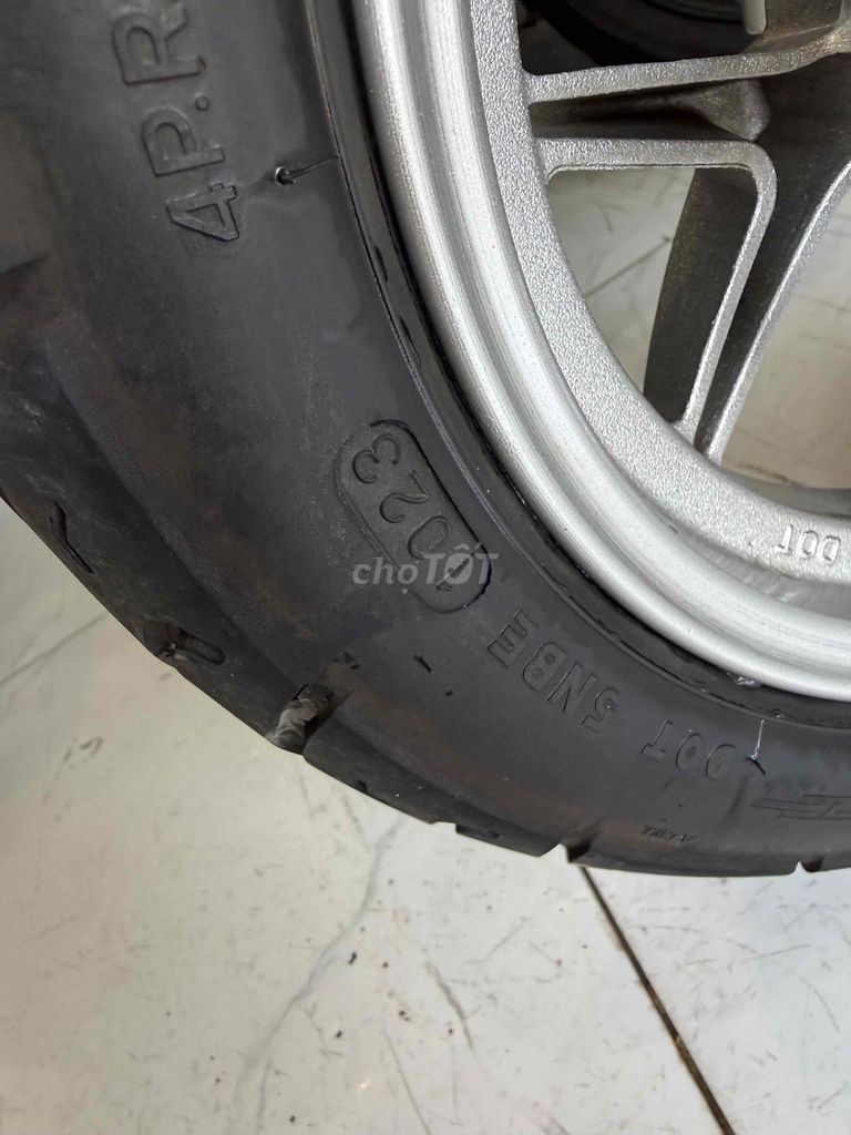 VESPA 50cc - 2024. Odo 3 Ngàn Km. BS 68. Mua bán Xe máy tại Thành phố Rạch Giá Kiên Giang được đăng bởi XE MÁY CŨ TÂN 128 hình 9