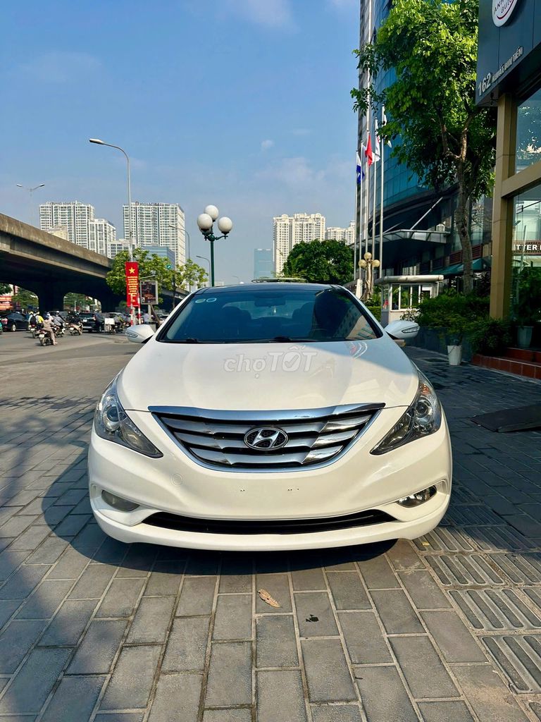 Hyundai Sonata 2011 2.0 AT - 112345 km