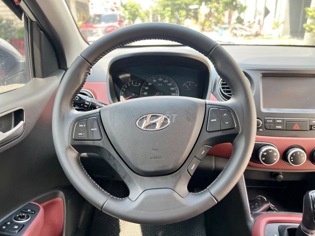 Hyundai i10 sedan 2019 số tự động máy xăng. Mua bán Ô tô tại Quận 12 Tp Hồ Chí Minh được đăng bởi Xuân Trường hình 6