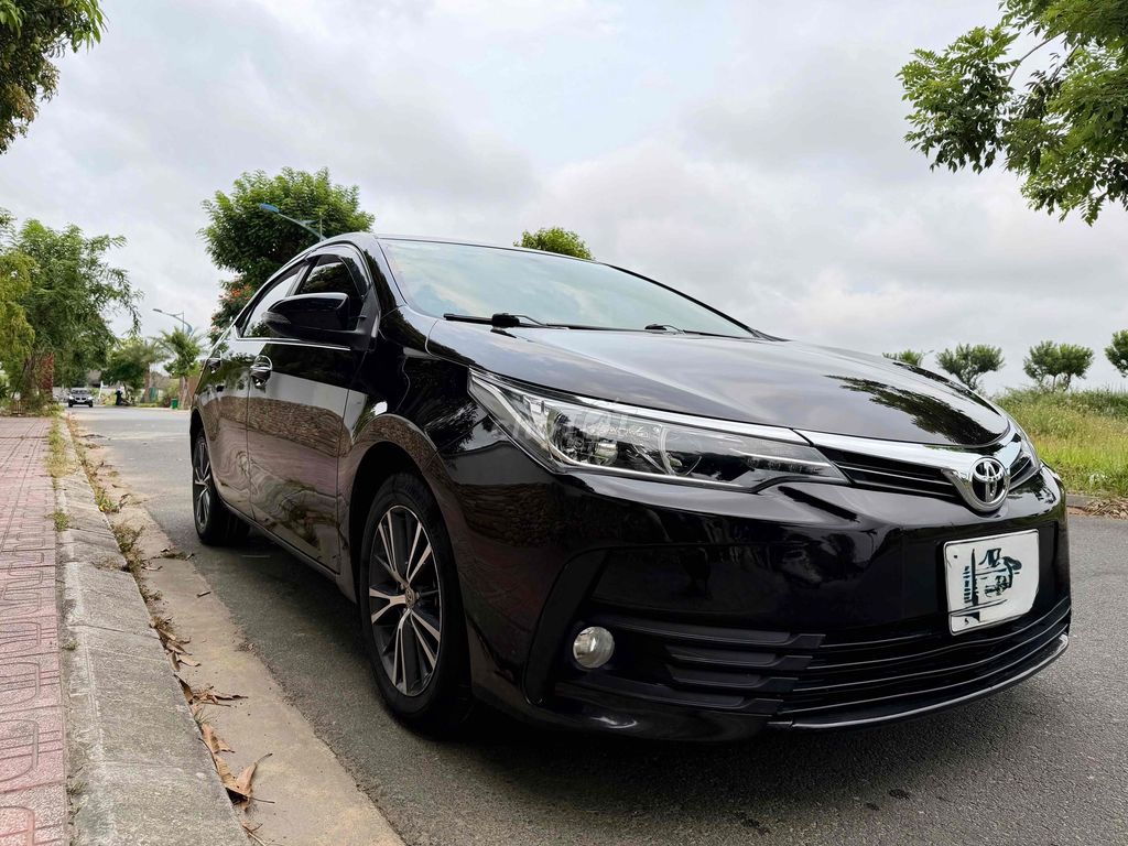 Автоматический номер Тойота Королла Альтис 1.8G 2019