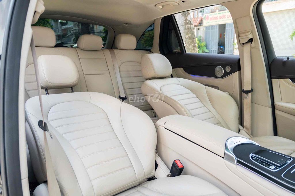 LONG ANH AUTO về Mercedes GLC300 4Matic 2021. Mua bán Ô tô tại Quận 7 Tp Hồ Chí Minh được đăng bởi LongAnh AuTo  hình 11