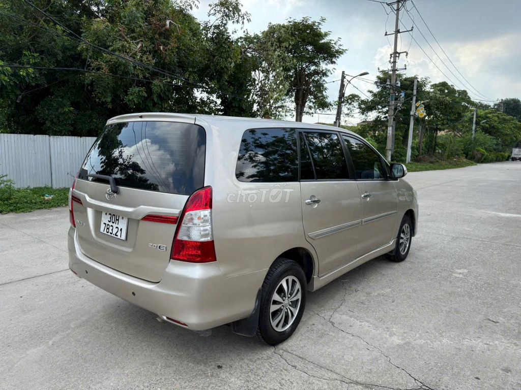 Toyota Innova 2015  - 10000 km,số sàn. Mua bán Ô tô tại Huyện Đông Anh Hà Nội được đăng bởi siêu thị ô tô Nhật Bắc hình 4