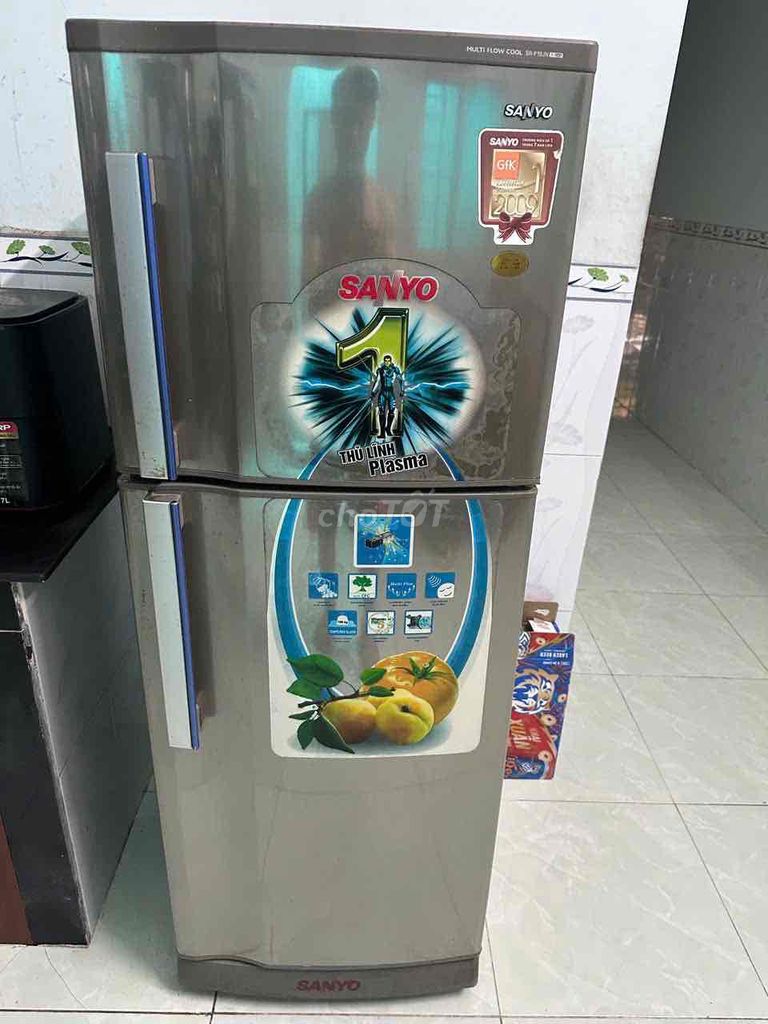 Tủ lạnh Sanyo màu Xám. Mua bán Tủ lạnh tại Thành phố Biên Hòa Đồng Nai được đăng bởi Tùng Nguồn Nhà Rẻ hình 1