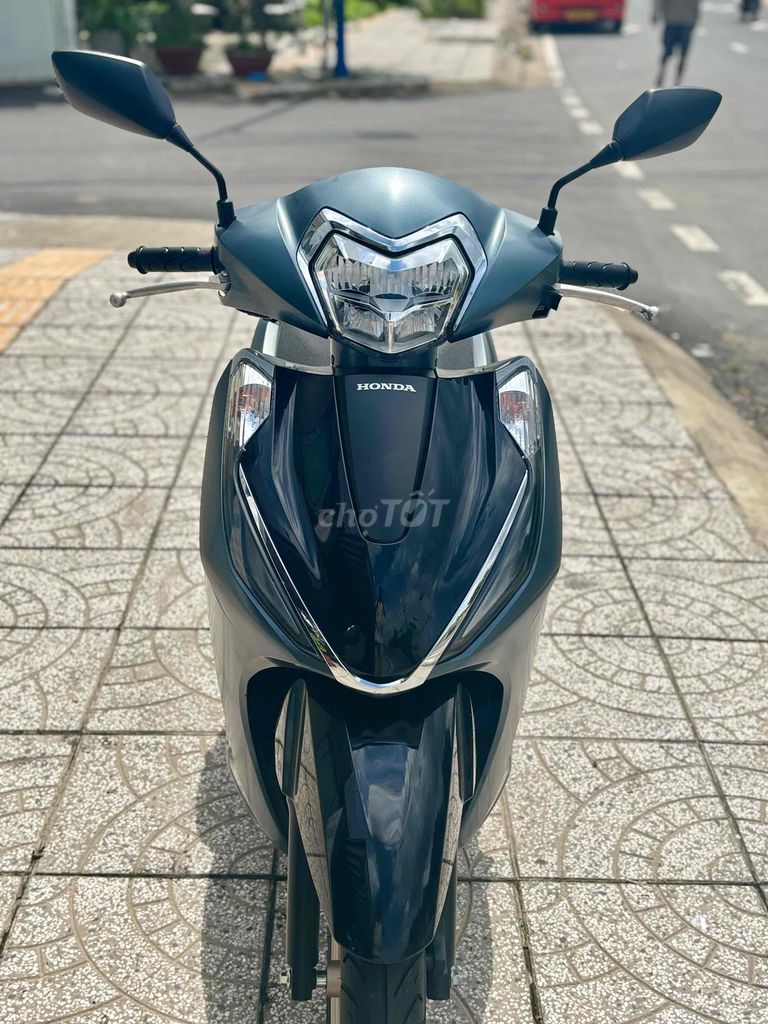 LEAD 4Val Abs mẩu mới đk 11/2024,xe như mới 450km. Mua bán Xe máy tại Quận Ninh Kiều Cần Thơ được đăng bởi Cửa Hàng Xe máy Tân Lập Hưng hình 2