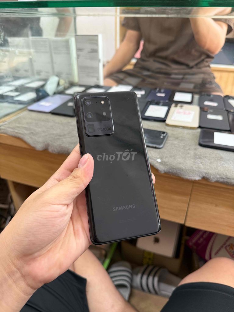 Samsung Galaxy S20 Ultra 256GB Đen. Mua bán Điện thoại tại Quận Đống Đa Hà Nội được đăng bởi Hoàng quân store hình 1