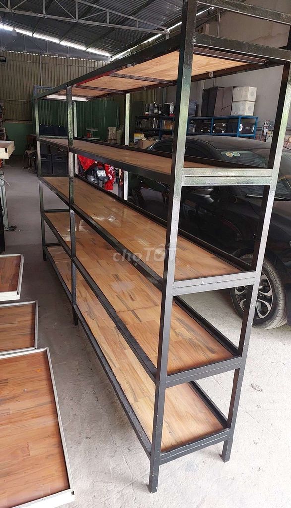 Kệ gỗ kim loại 5 tầng 3.5m cao 2m. Mua bán Tủ, kệ gia đình tại Thành phố Biên Hòa Đồng Nai được đăng bởi  QUYỀN QH hình 1