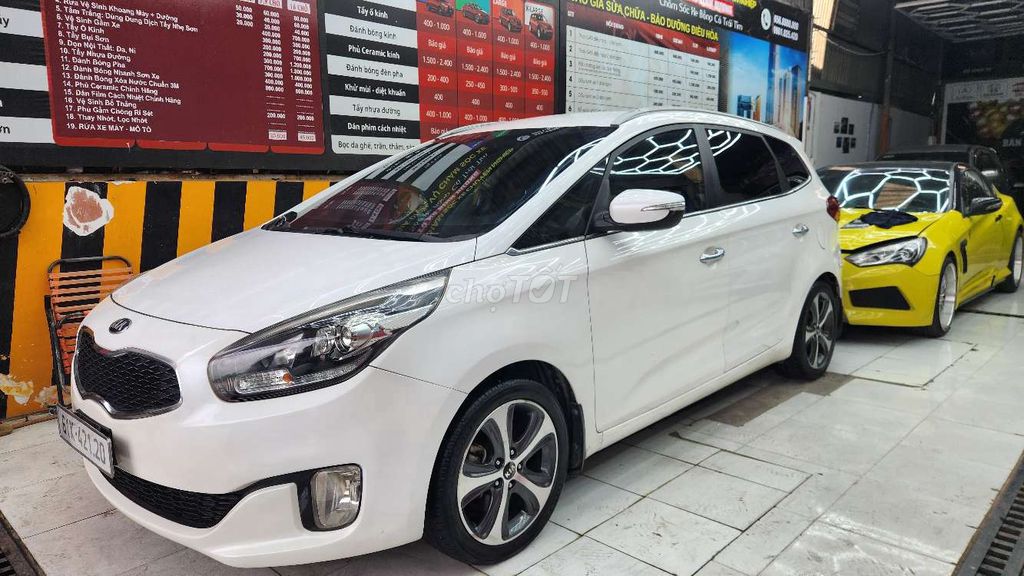 Kia Rondo dklb 2016, số tự động, xe gia đình. Mua bán Ô tô tại Thành phố Thủ Dầu Một Bình Dương được đăng bởi Nguyễn Gia Bình Dương hình 1