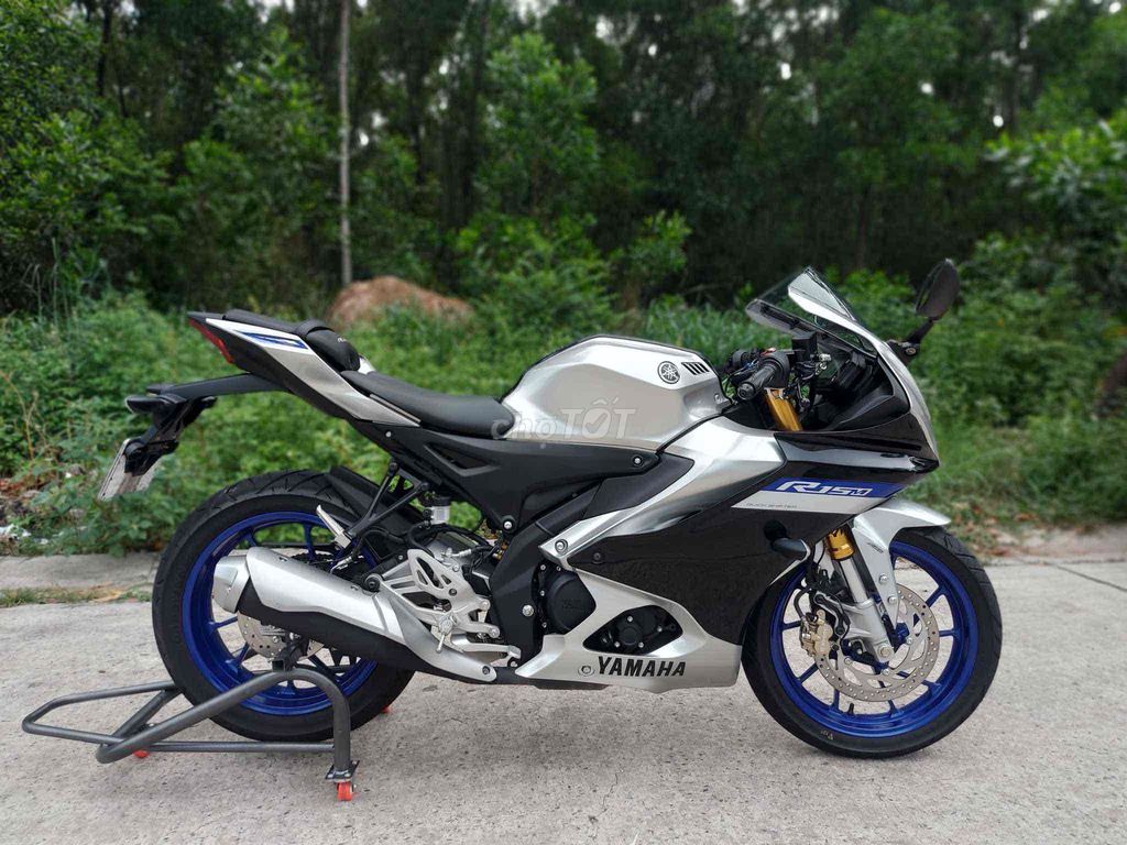 Yamaha R15 M Silver скользит как новые владельцы
