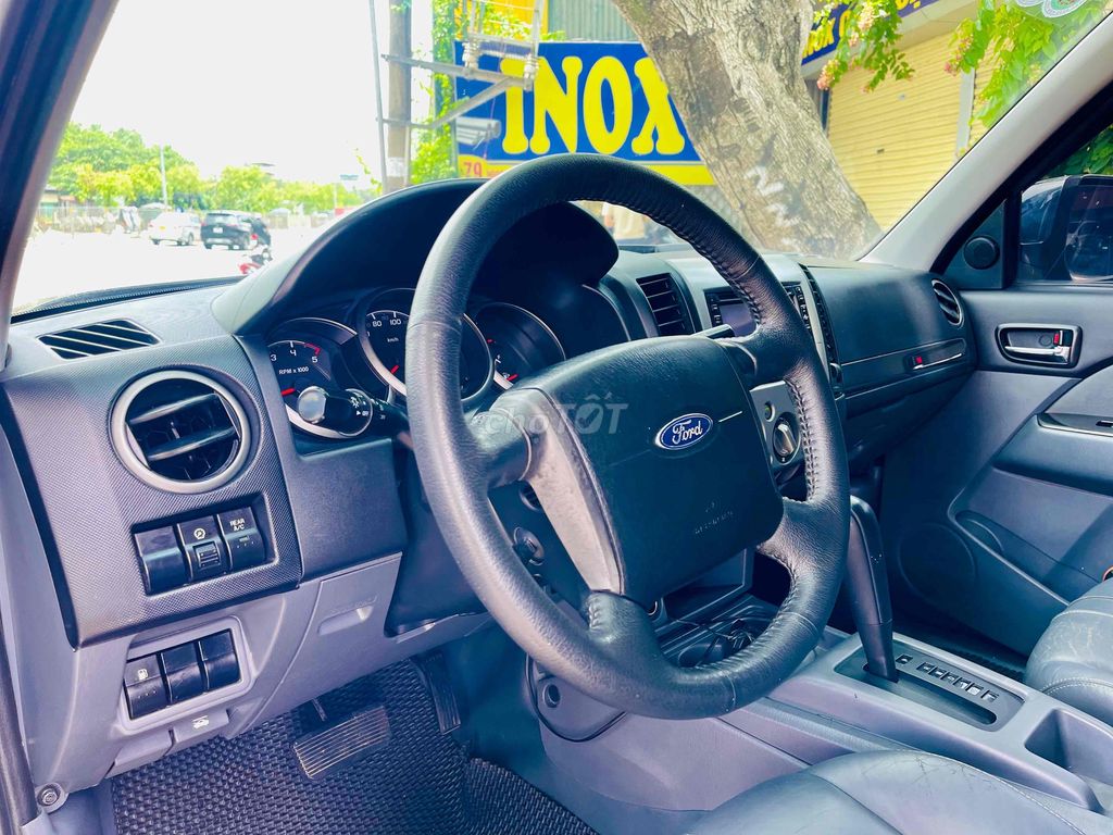 Ford Everest AT Limiteted. Mua bán Ô tô tại Quận Hoàng Mai Hà Nội được đăng bởi Phạm quang đồng hình 8