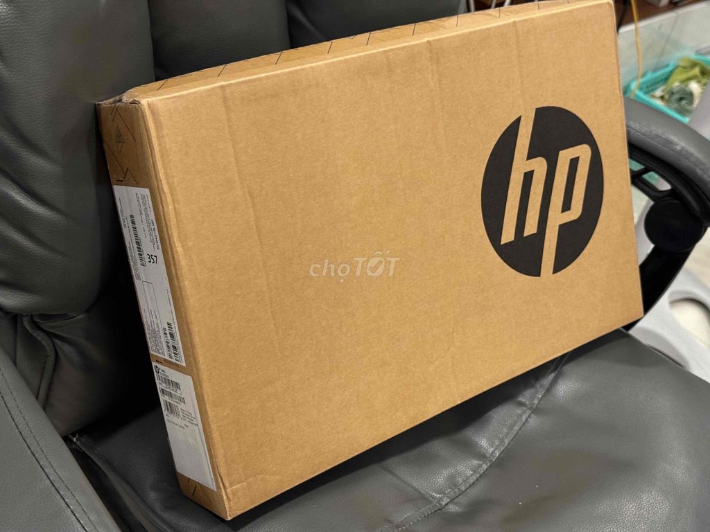 Laptop HP 15 Ryzen 7320u 8G 1TB 15.6" FHD Newseal