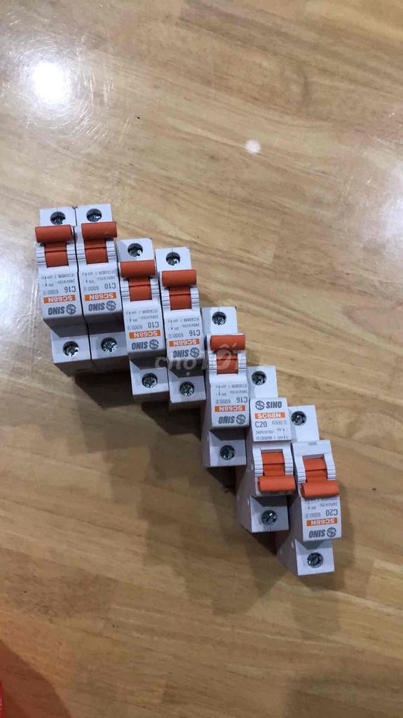 Aptomat SINO SC68N Trắng cam C16, C20. Mua bán Nội thất, đồ gia dụng khác tại Huyện Quốc Oai Hà Nội được đăng bởi vui vẻ mỗi ngày hình 1
