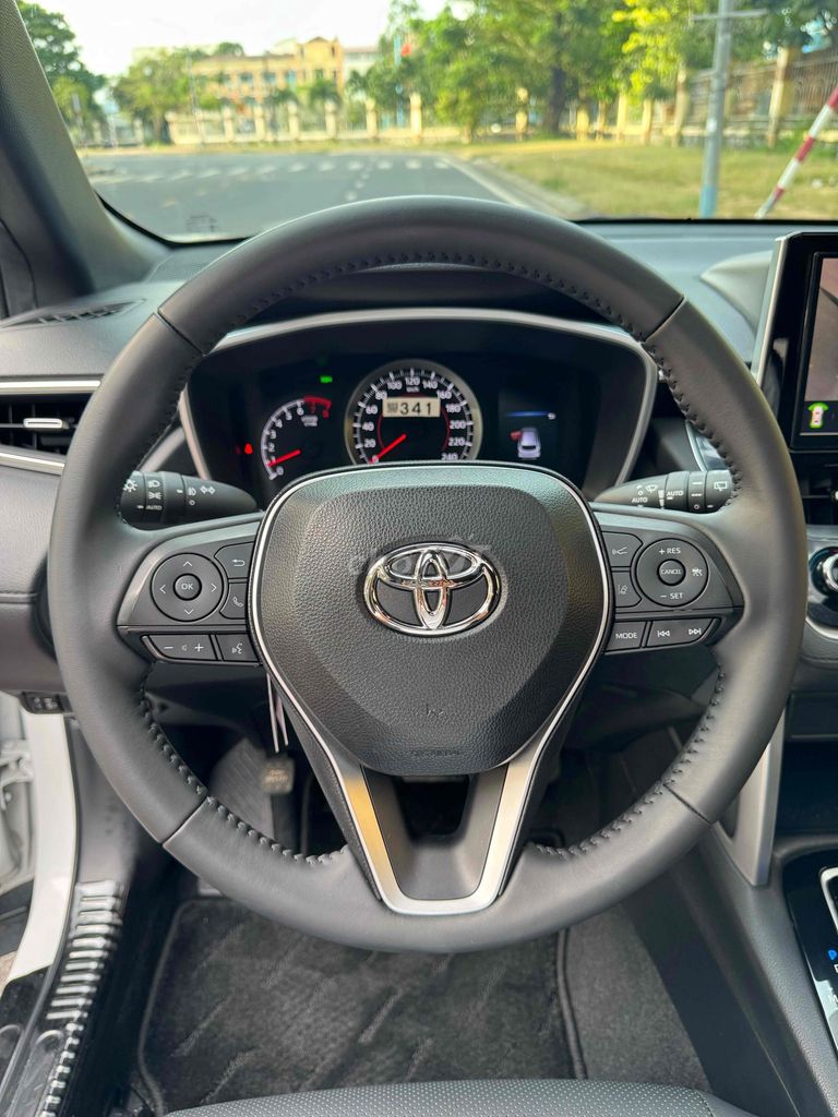 Toyota Cross V 2022 20.000Km (Full lịch sử hãng). Mua bán Ô tô tại Quận Ninh Kiều Cần Thơ được đăng bởi Lê Minh Trí hình 8