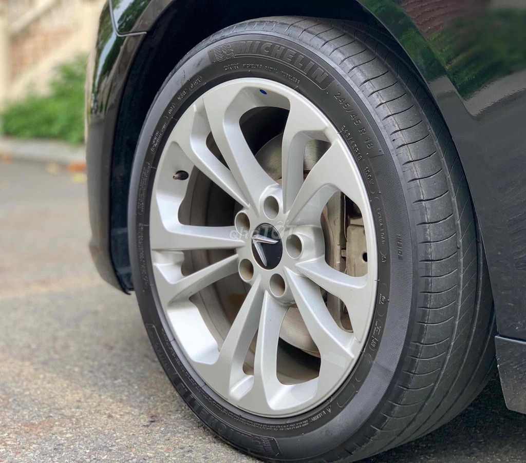 VinFast Lux A2.0 Turbo Đen Sedan 5 chỗ. Mua bán Ô tô tại Thành phố Thủ Đức Tp Hồ Chí Minh được đăng bởi SAGO CAR hình 12