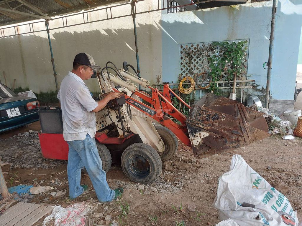 XÚC LẬT KOMATSU CÒN ĐẸP. Mua bán Phương tiện khác tại Huyện Cái Bè Tiền Giang được đăng bởi AN hình 4