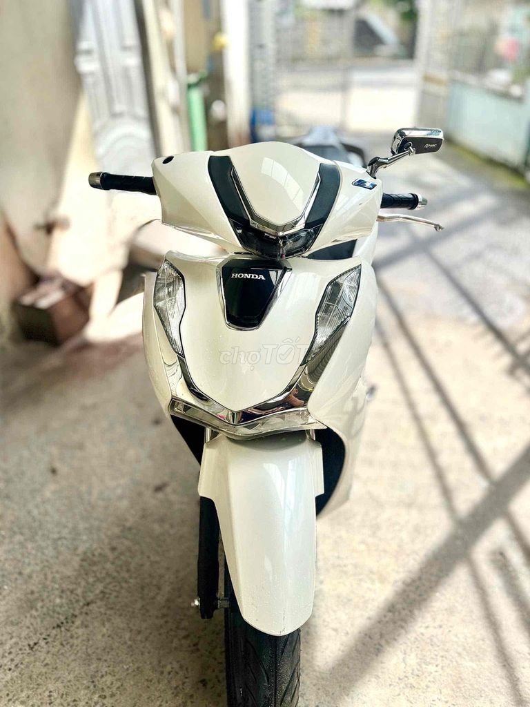 GÓC BÁN SH 160 ( CHÍNH CHỦ ) ĐỜI 2024. Mua bán Xe máy tại Thành phố Thuận An Bình Dương được đăng bởi Kim Nguyên hình 1