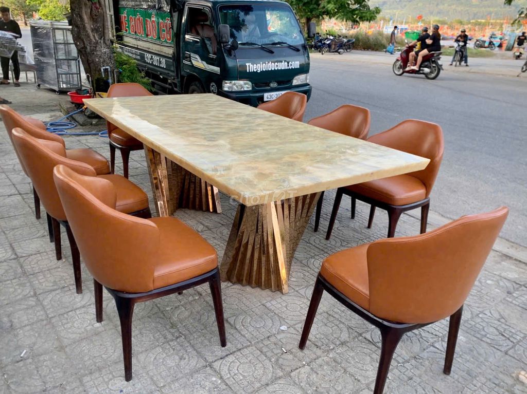 Bộ bàn ăn đá 8 ghế. Dịch vụ dọn dẹp nhà tại Quận Sơn Trà Đà Nẵng được đăng bởi THẾ GIỚI ĐỒ CŨ ĐÀ NẴNG hình 1