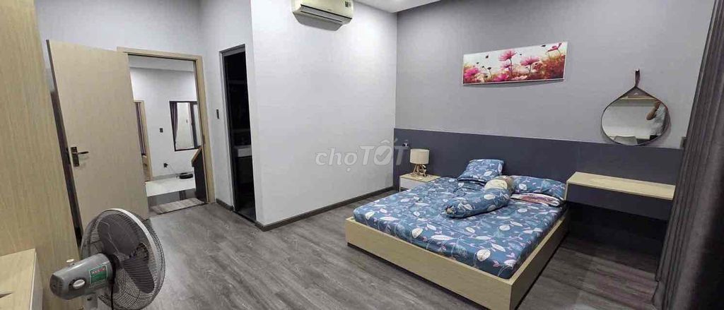 Трёхэтажный дом у Phạm Văn Đồng недалеко от моря — фото 7