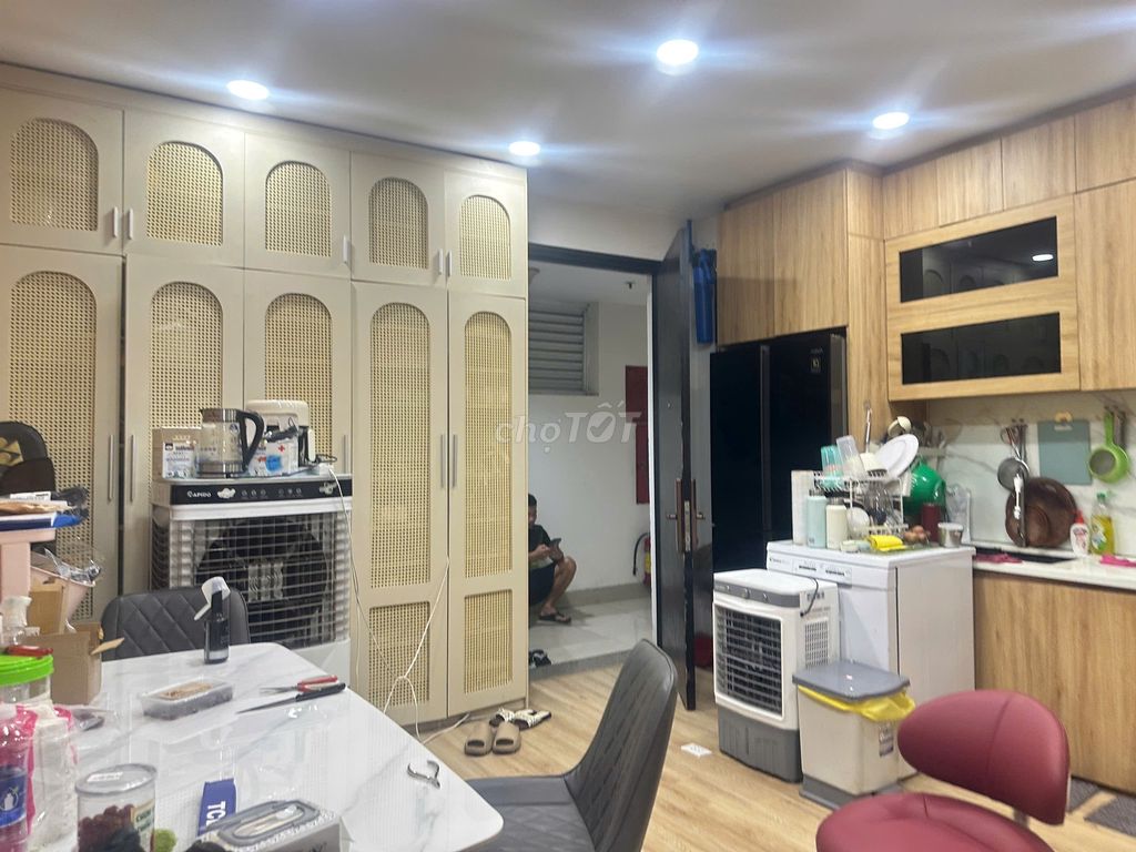 Аренда · 3 комн. · 100 м² · Quận 8, ул. Đại Lộ Đông Tây