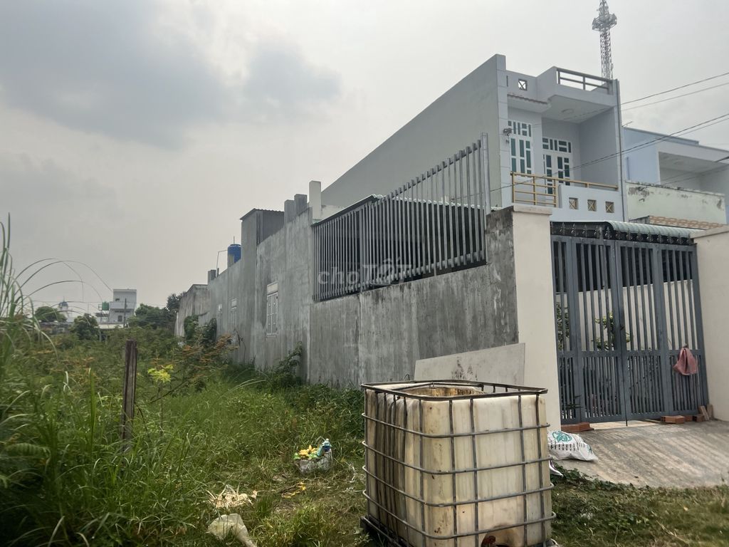 ĐẤT 4X25 THỔ CƯ 100M2 NGAY KDC 135 TRUNG TÂM BẾN LỨC