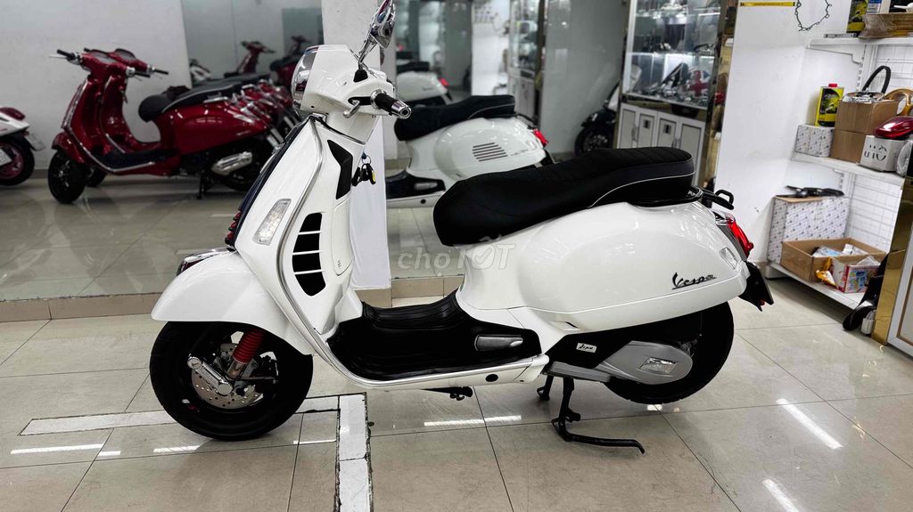 Vespa Gts 150 Mẫu mới đăng ký 2023 chính chủ. Mua bán Xe máy tại Quận Phú Nhuận Tp Hồ Chí Minh được đăng bởi VESPA  PIAGGIO BẢO HƯNG Vespa cũ trả góp  hình 10